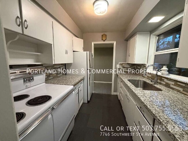 Building Photo - 7746 SW 5th Ave.