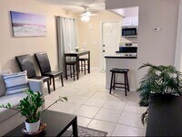 Building Photo - 615 NW 18th St