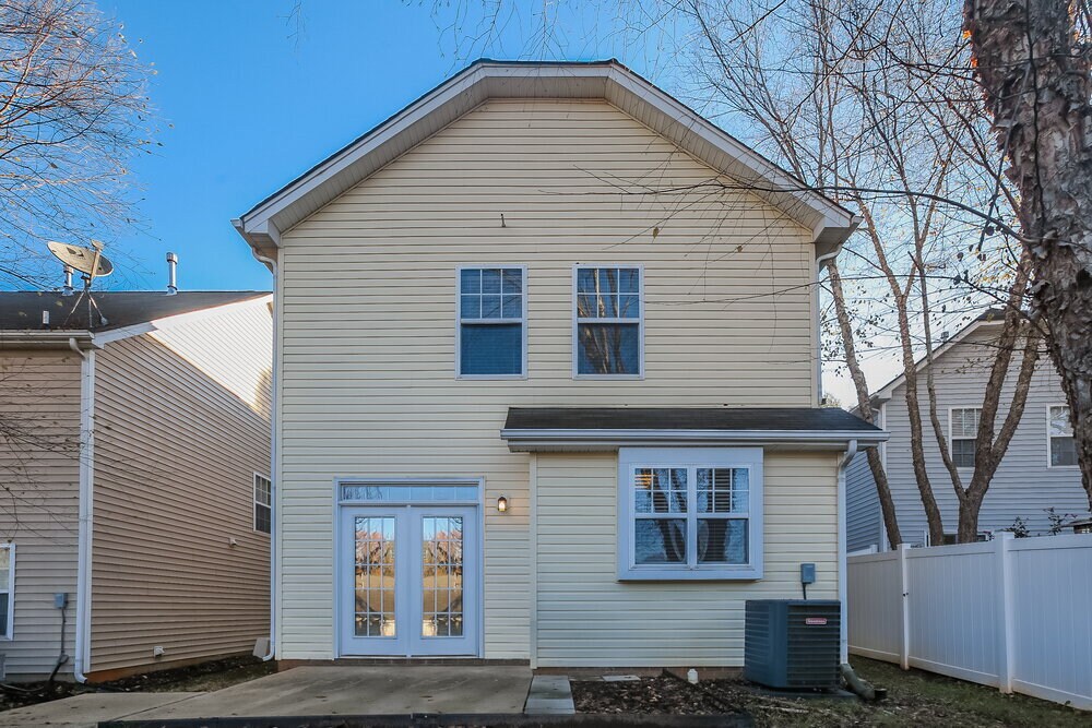 Building Photo - 15513 Crossing Gate Dr