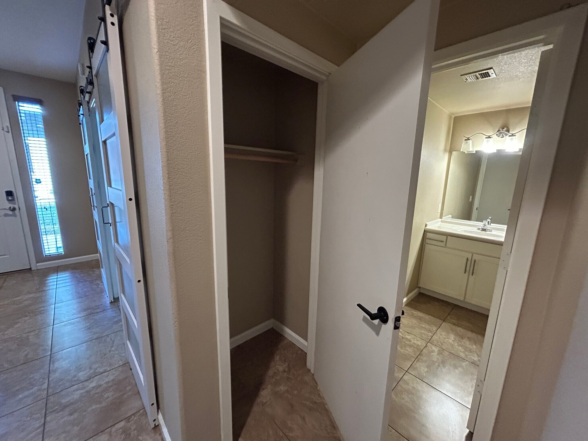 Building Photo - 6605 N 93rd Ave