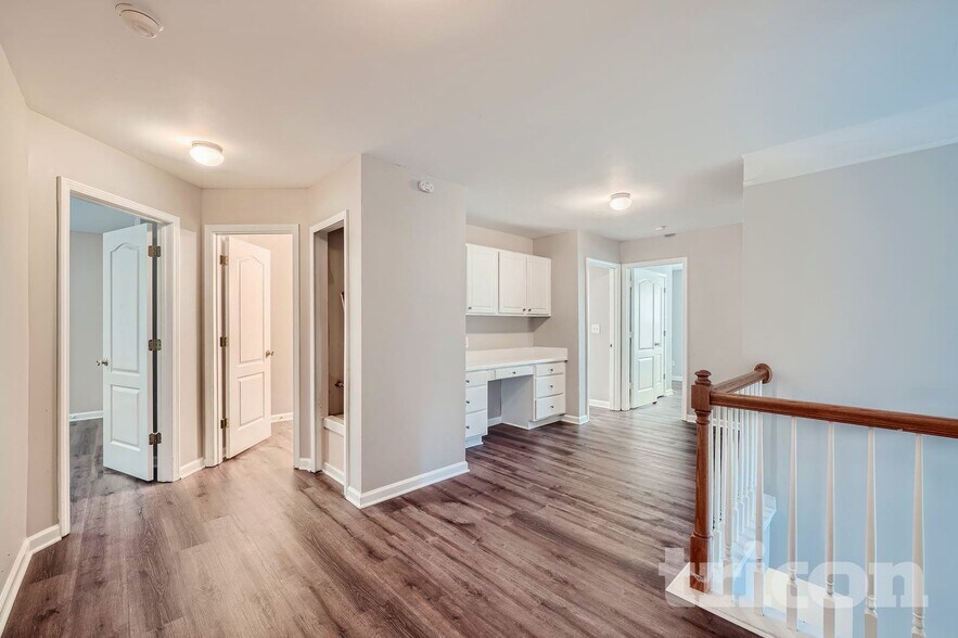 Building Photo - 4160 Triton Ives Dr NE