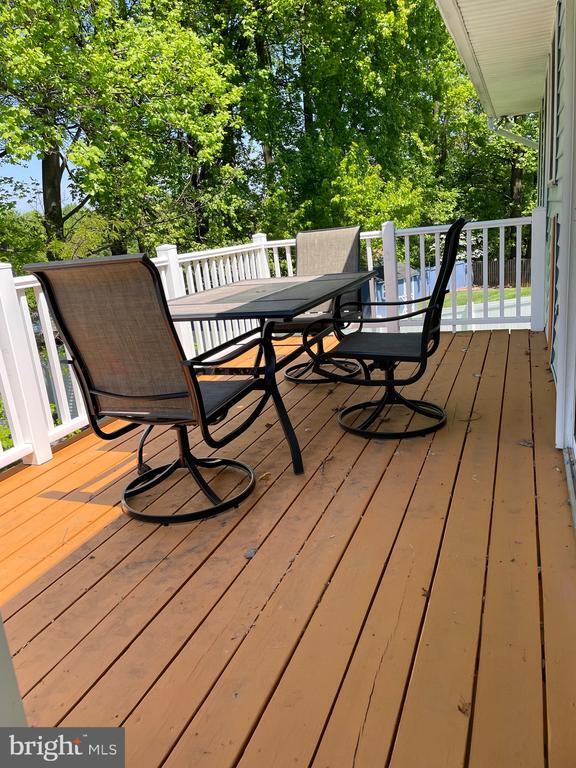 Building Photo - 18 Jameson Ln