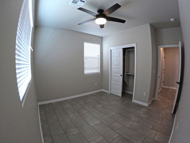 Building Photo - 3729 Santa Clarita Ave