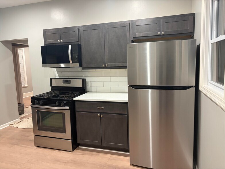 Building Photo - 1429 Quarry Ave NW