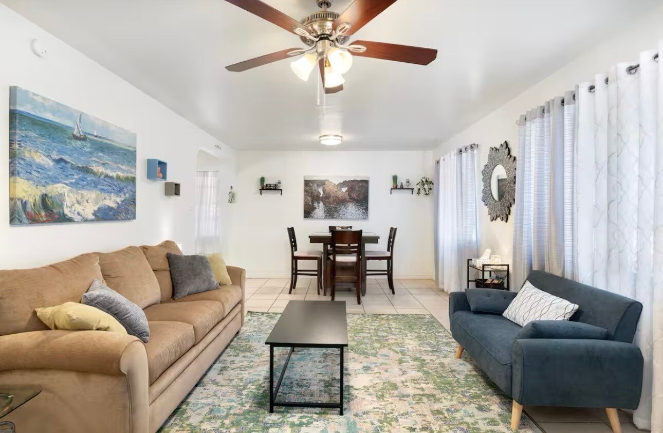 Building Photo - 2340 W Mitchell Dr