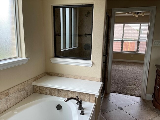 Building Photo - 3004 Guadalupe Dr