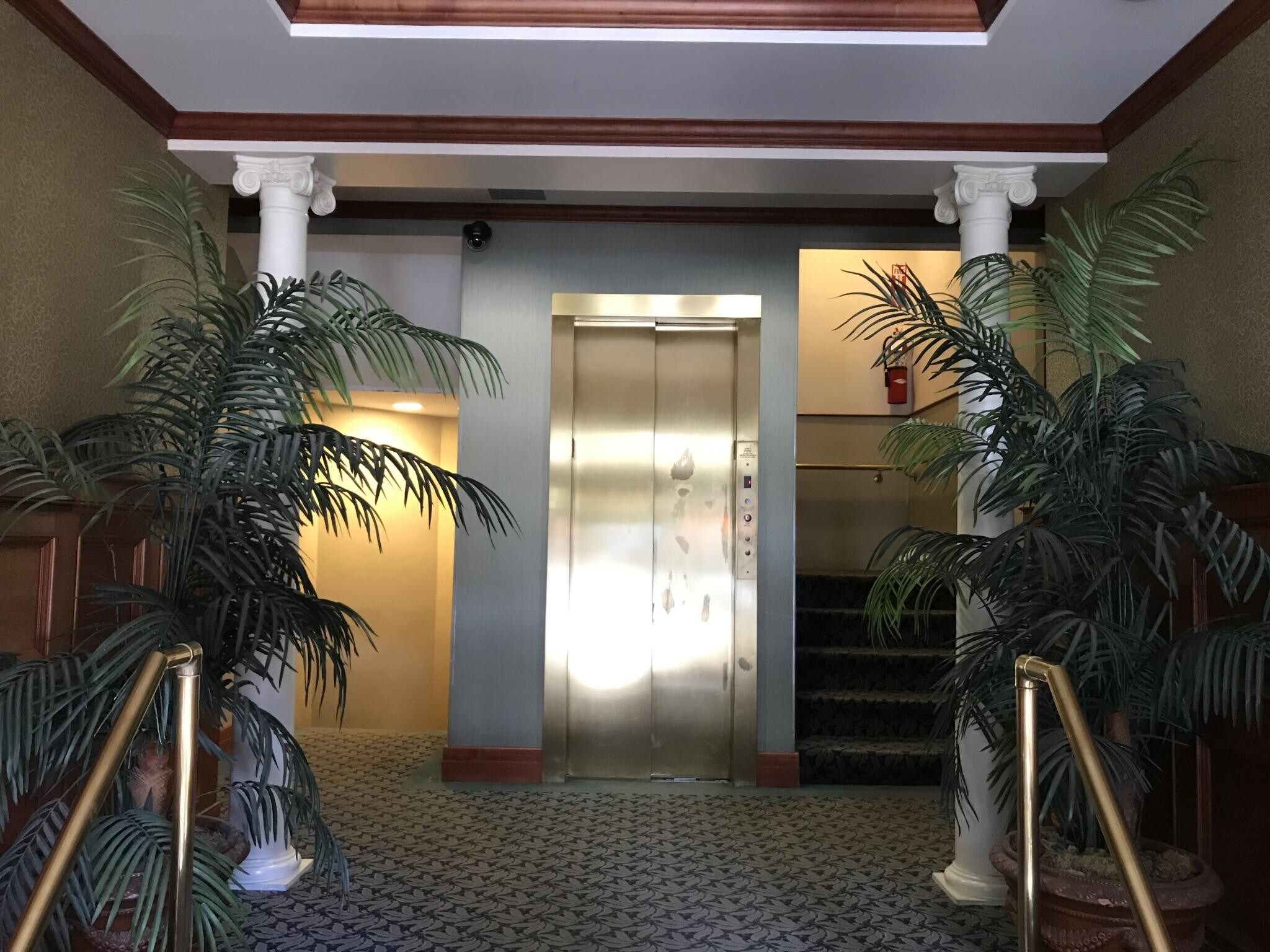 Building Photo - 1090 Beacon St