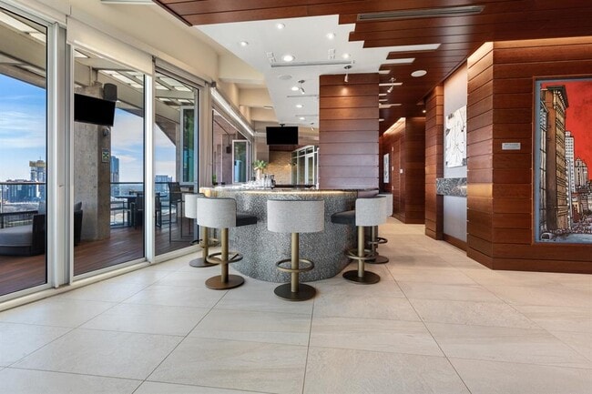 Building Photo - 214 Barton Springs Rd