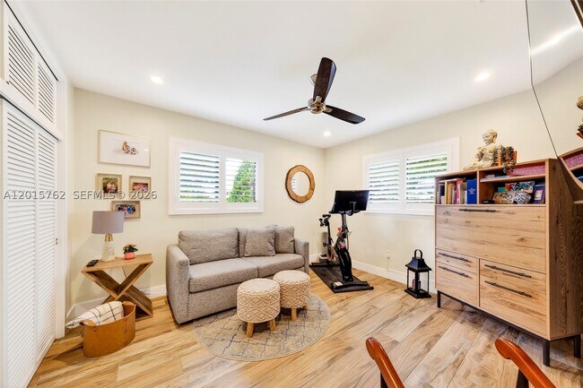 Building Photo - 8820 SW 85th St