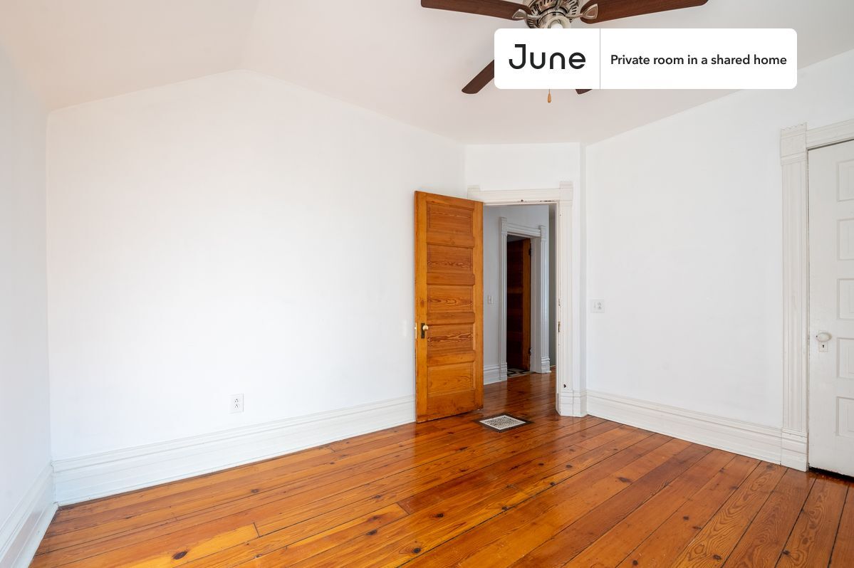 Building Photo - Room in Shared 2 bed/1 bath home
