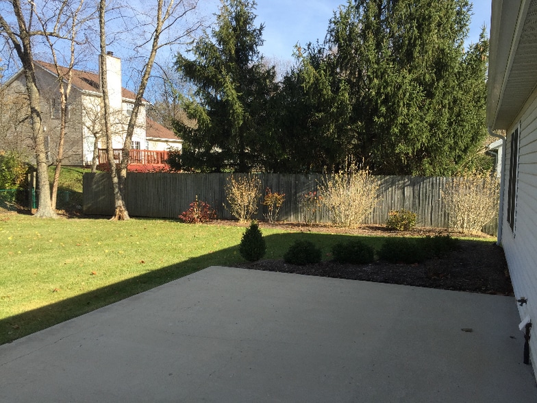 Building Photo - 171 Peacock Ct