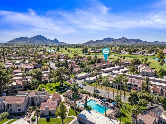 Building Photo - 7340 N Vía Camello Del Norte