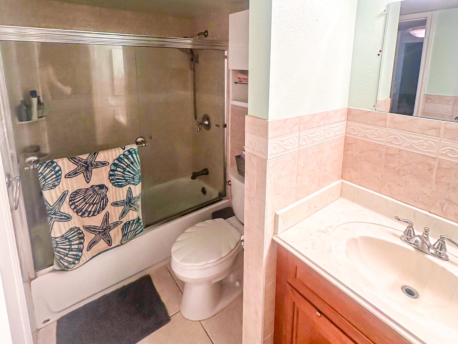 Second bathroom - 1986 Pelican Landing Blvd
