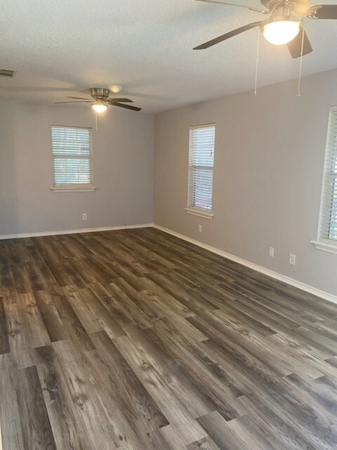 Building Photo - 203 S Jefferson Ave