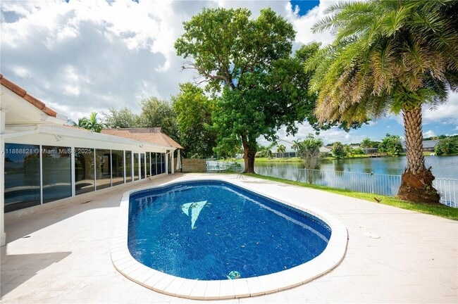 Primary Photo - 9881 SW 1st Ct