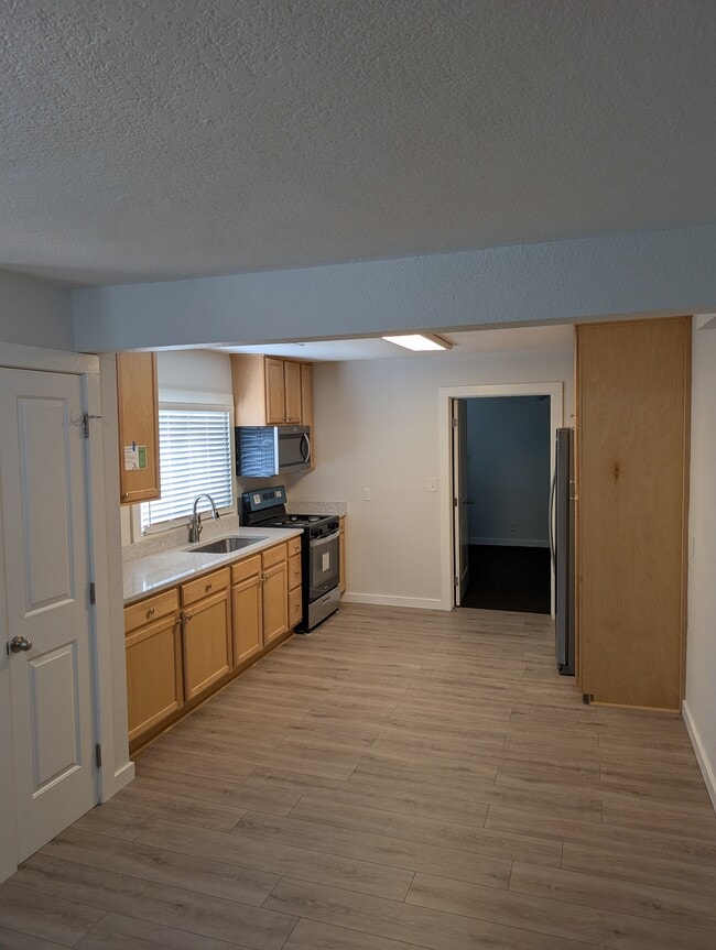 Building Photo - 245 NW 51st Pl
