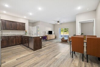 Building Photo - The Vibe Crossing