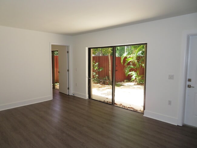 Building Photo - 1700 Embassy Dr