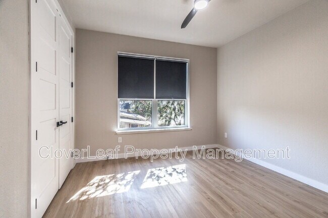 Building Photo - 414 Montana St