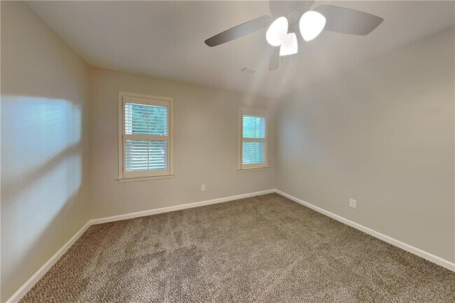 Building Photo - 3298 Robinson Oaks Way NE