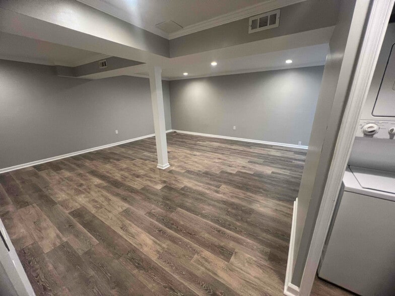 Building Photo - 6708 Martindale Ct