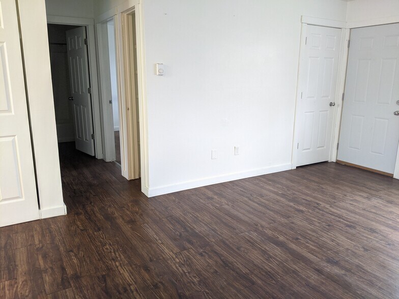 Living Room - Coat Closet - 1227 Hilltop Dr