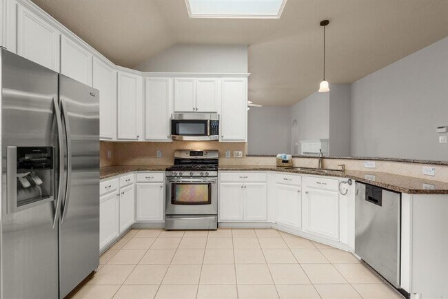Building Photo - 26873 Armor Oaks Dr