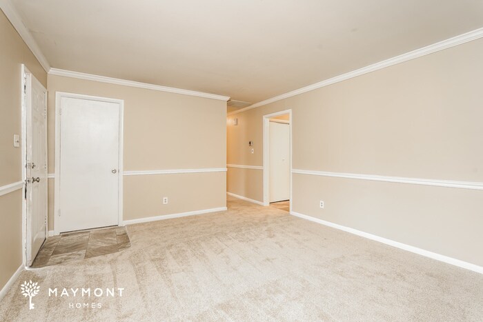 Building Photo - 355 Parkwood Ave