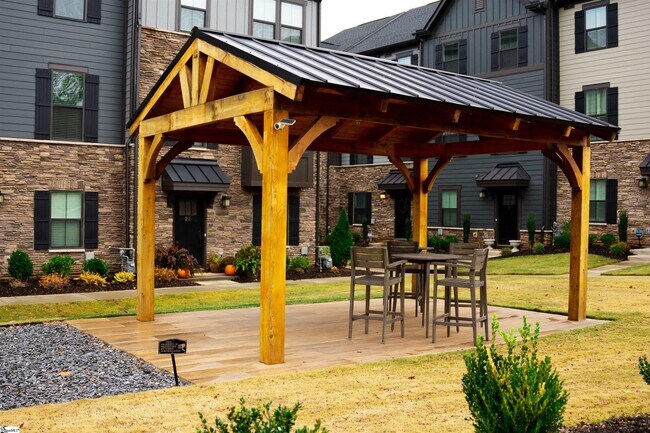 Building Photo - 17 Rollins Ave