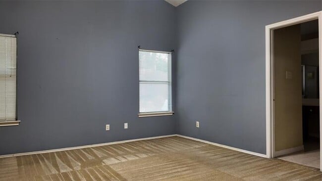 Building Photo - 12331 Yarmont Way