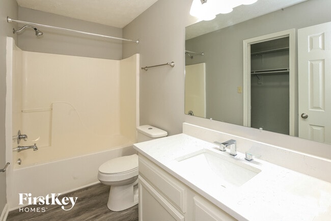 Building Photo - 6747 Wimbledon Dr