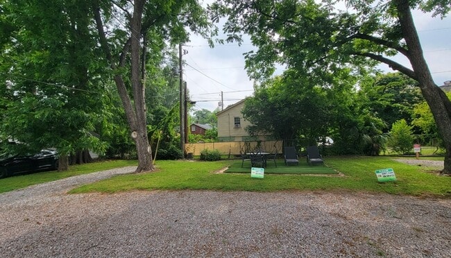 Building Photo - 2310 Marion St