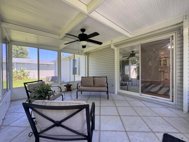 Building Photo - 2/2 in Plantation Oaks