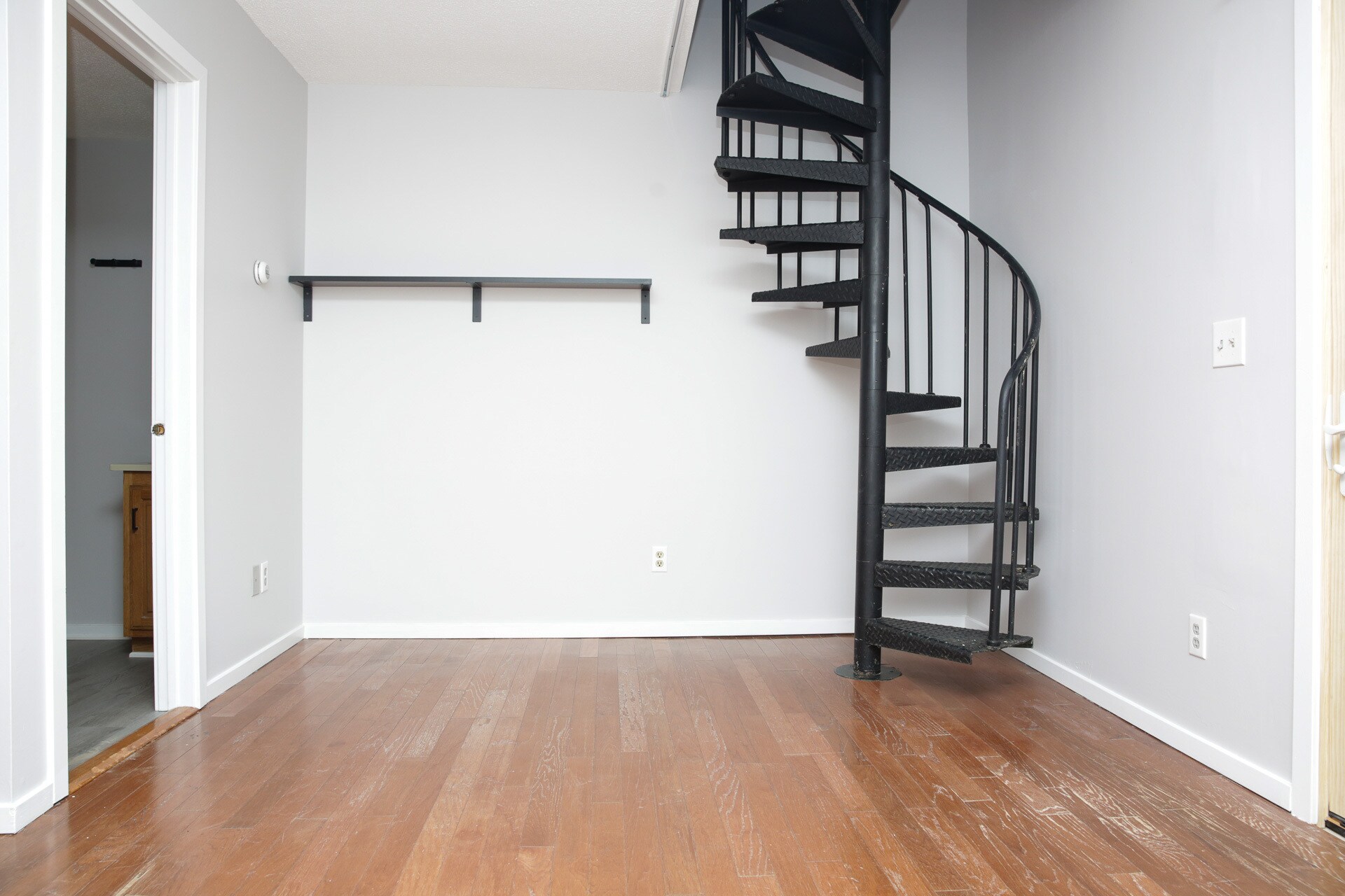 Building Photo - 23 Compton St