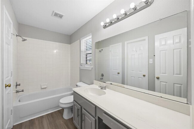 Building Photo - 3215 Rockdale Dr