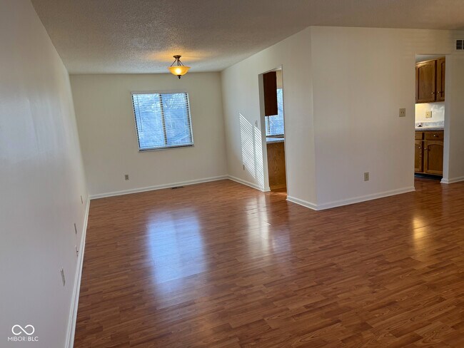 Building Photo - 7607 Home Dr