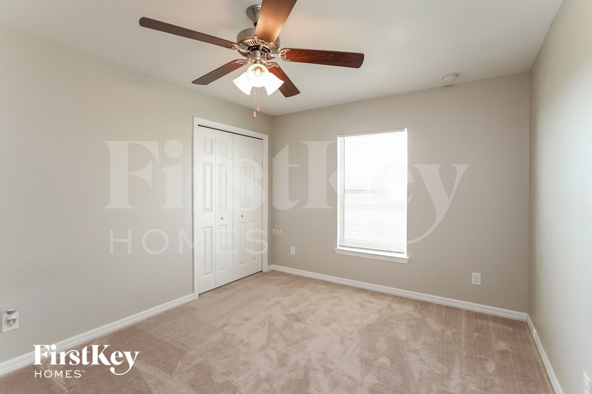 Building Photo - 1121 NW Juanita Pl