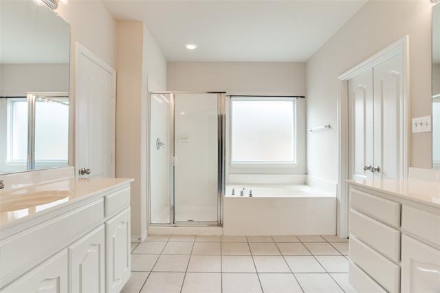Building Photo - 2625 Alpena Dr
