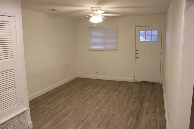 Building Photo - 1304 Falcon Cove