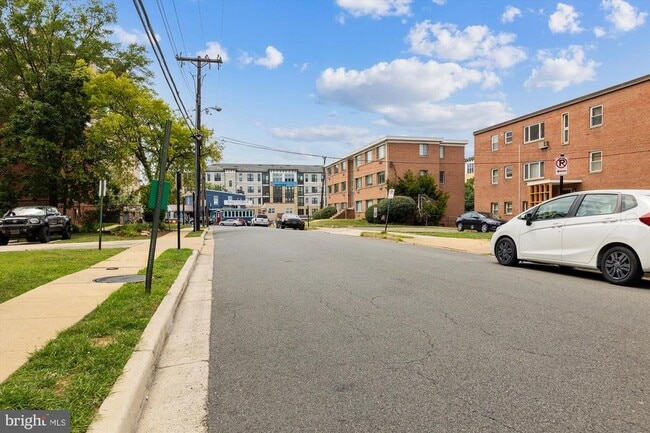 Building Photo - 1510 12th St N