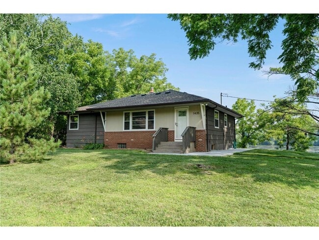 Building Photo - 1435 Englert Rd