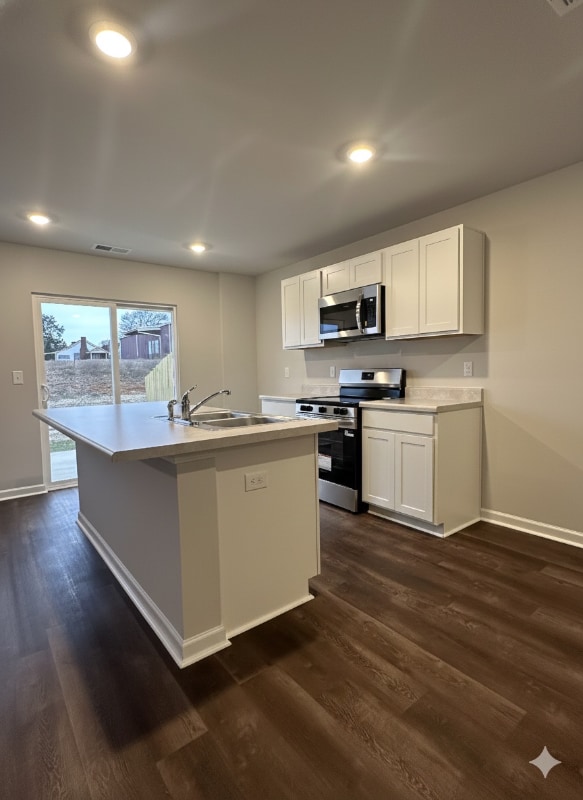 Building Photo - 39 River Rock St