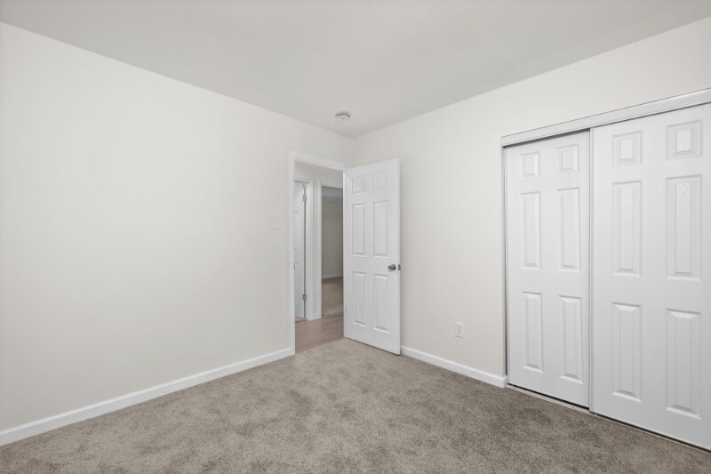 Building Photo - 1392 Langholm Dr
