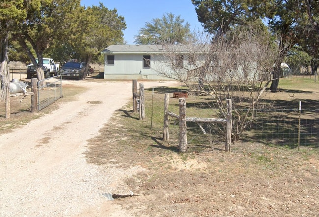 Building Photo - 2710 County Road 285