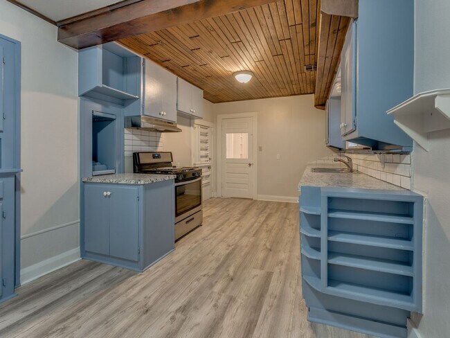 Building Photo - 3 Bedroom 2 Bath home in Shawnee!