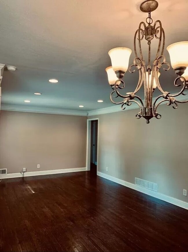 Building Photo - 3 Bed 2 Bath in Atlanta!