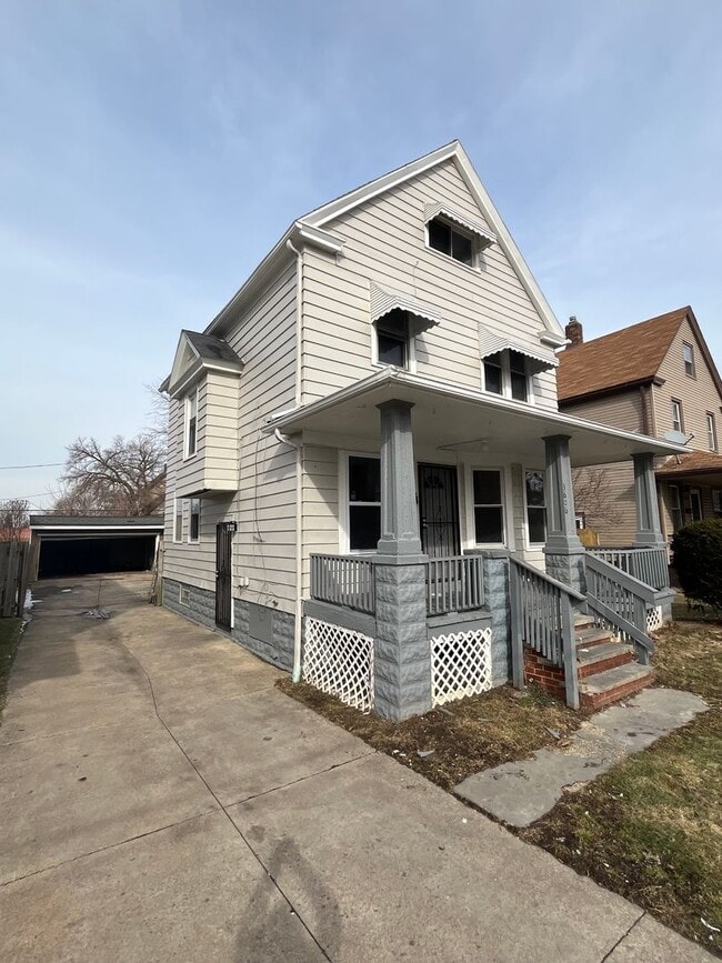 Building Photo - 5 bedroom/1 bath, Old Brooklyn