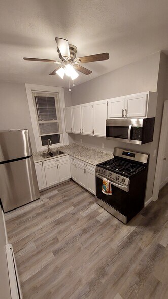 Building Photo - 685 Armistice Blvd