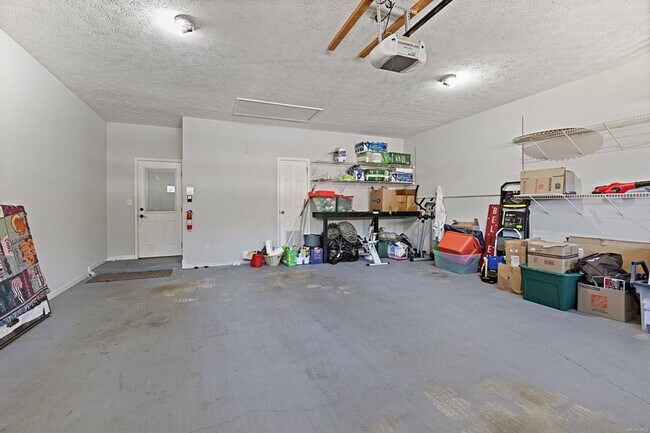 Building Photo - 905 Running Brook Dr