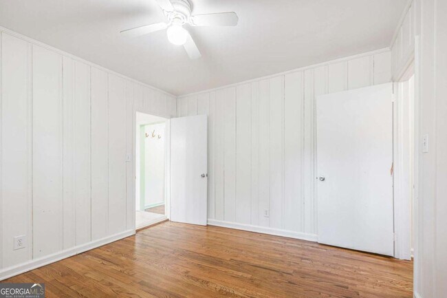 Building Photo - 804 Brookdale Dr SW